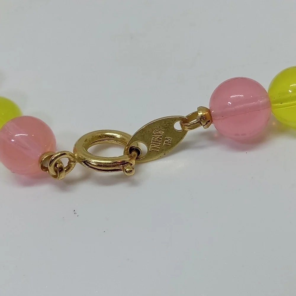 * vintage Trifari multi color plastic bead necklace 28